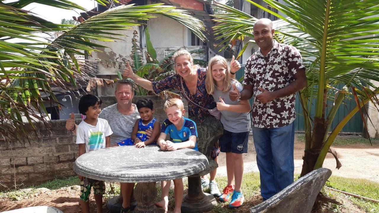 אהונגלה Dinuli Home Stay מראה חיצוני תמונה