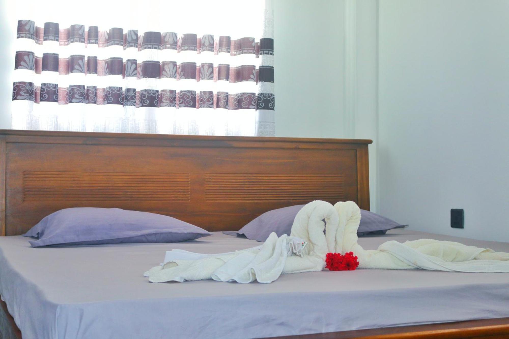 אהונגלה Dinuli Home Stay מראה חיצוני תמונה