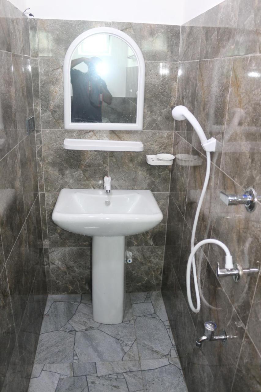 אהונגלה Dinuli Home Stay מראה חיצוני תמונה
